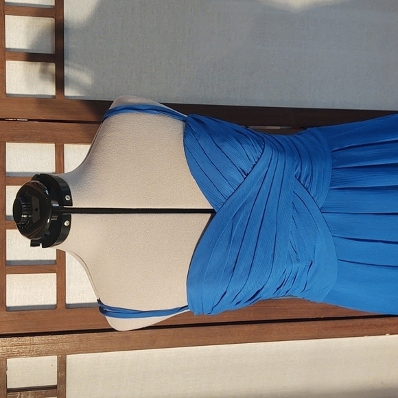 David's Bridal Short Crinkle Chiffon Royal Blue Dress with Front Cascade Size 10 - Picture 2 of 10